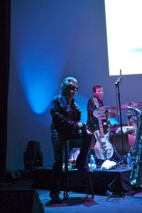 Mickey Blow, harmoniqueur spatial des Oli’s Funerals